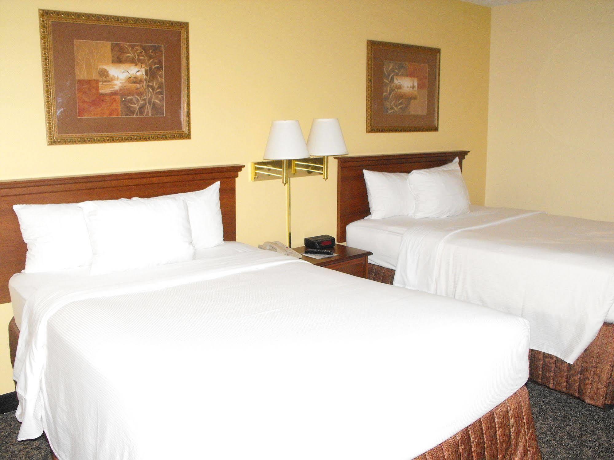 Country Inn & Suites By Radisson, La Crosse, Wi Bagian luar foto